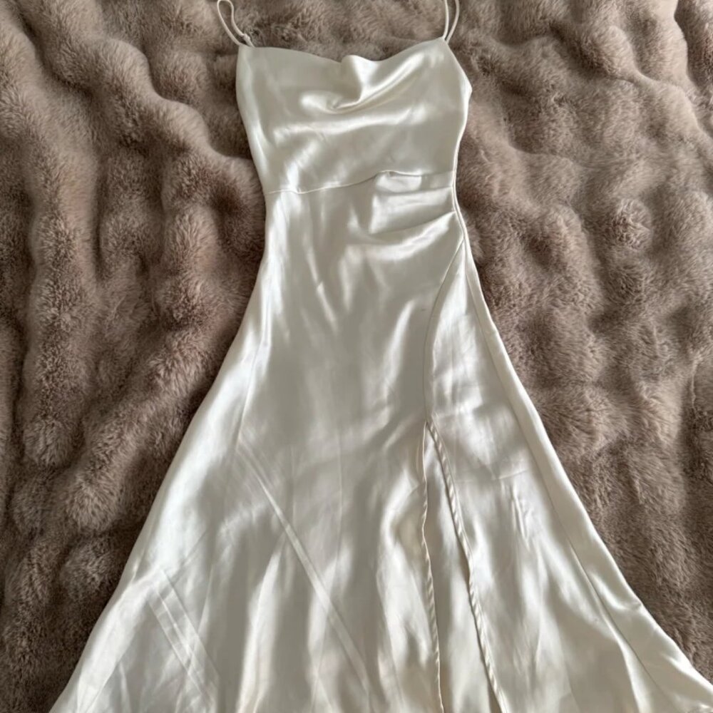 White maxi dress size S